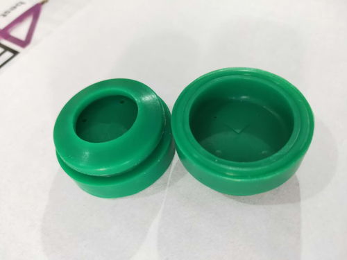 橡膠制品與五金工具出現(xiàn)裂痕的應對與預防指南
